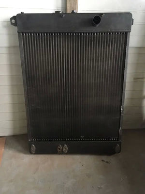 WA380-3 423-03-D1304 หม้อน้ำถังเก็บน้ำ WA420-3 สำหรับรถตักล้อยาง