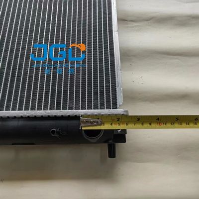 YM35 หม้อน้ำถังเก็บน้ำอลูมิเนียมสำหรับรถขุดขนาดกลาง