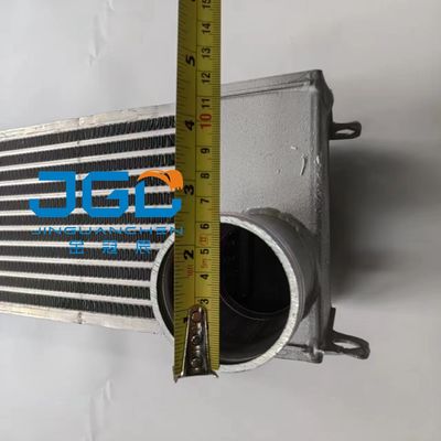 สำหรับชิ้นส่วนอะไหล่รถขุดระบบระบายความร้อนเครื่องยนต์ PC130-7 Excavator Booster Intercooler
