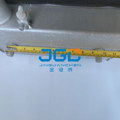 อุปกรณ์ขุด YT05P00021F1 หม้อน้ำถังเหมาะสำหรับชิ้นส่วนเครื่องจักรกล SK350-8