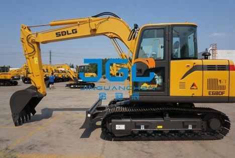 E680F 675F รถขุดด้านหน้าและด้านหลังกระจกหน้าซ้ายและขวากระจกหน้าต่าง