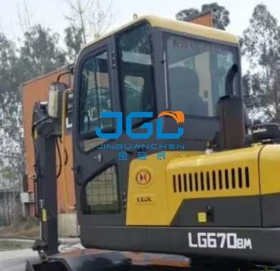 LG670BM Excavator หน้าและประตูหลัง ไฟฟ้าด้านบนและด้านล่างแขนแก้ว