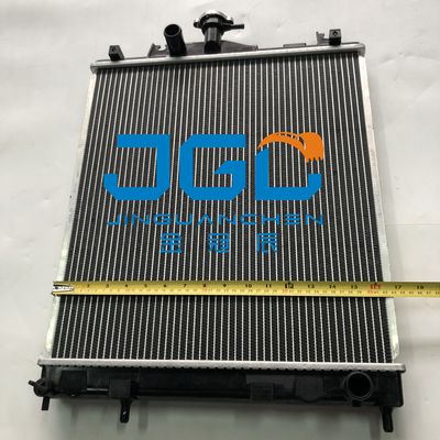 20T-03-81211 แรเดียเตอร์ถังน้ําสําหรับเครื่องขุด PC35R-8 PC30R-8 แรเดียเตอร์