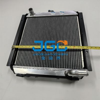 PC50UU PC40-7 หม้อน้ำถังเก็บน้ำ 20T-03-71110 อุปกรณ์ขุด