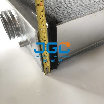 PCD155AX-6 หม้อน้ำถังน้ำรถขุดชิ้นส่วนเครื่องจักรก่อสร้าง