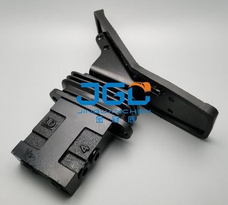 E70B E120B E200B E320B วาล์วปั่นเท้า วาล์วปั่นเท้าไฮดรอลิก คู่ควบคุมเบรค ปิโลต 206-3336