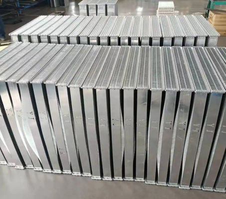 อุปกรณ์เรดิเอเตอร์ PC100 ชิ้นส่วนเครื่องจักรกล โรงงานแหล่งสําหรับเครื่องขุด