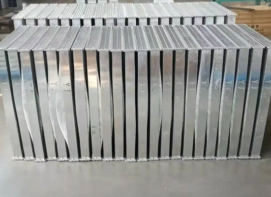 เครื่องเรเดียเตอร์จากโรงงาน PC400-6 สําหรับเครื่องขุดวัสดุอลูมิเนียม