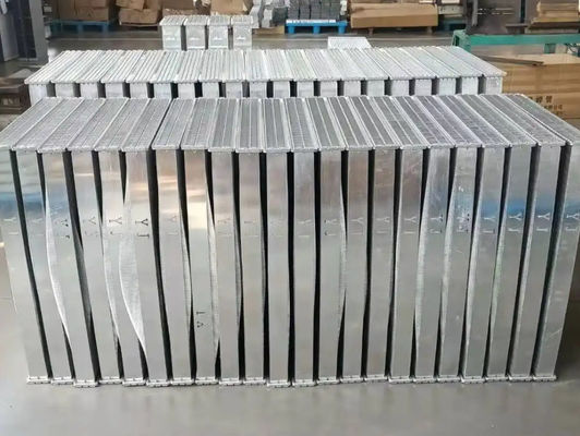 เครื่องเรเดียเตอร์สําหรับเครื่องขุด ZAX200-6 วัสดุอลูมิเนียมสําหรับการใช้งานด้านวิศวกรรม