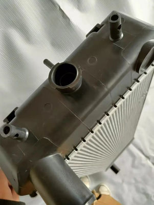 ZAX240-3 ZAX250-3 ZAX260-3 ZAX270-3 ZAX280-3 ZAX360W-3 เครื่องเรเดียเตอร์เครื่องขุด 4650355