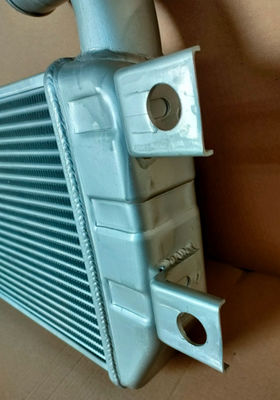 210-8124 E320CX E320C Intercooler เครื่องเย็นอากาศสําหรับเครื่องขุด