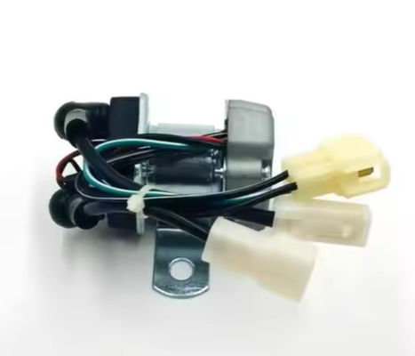6BB1 6WG1 6HK1 รีเล่ยเครื่องขุด 1-82553-039-1 0-25000-7832 รีเล่ยเครื่องเริ่มต้น 24V