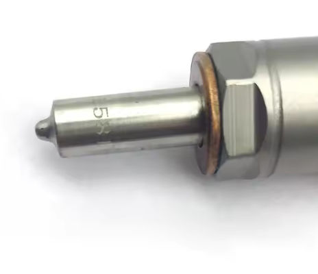 น้ํามันดีเซล รถไฟฟ้าทั่วไป Injector Excavator Engine D6E ส่วนส่วน Injector Nozzle 0445120067 VOE20798683