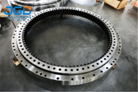 Komatsu PC60-7 รถขุดตีนตะขาบแกว่งแบริ่งสวิง 201-25-72102