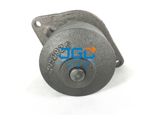 6735-61-1500 ชิ้นส่วนเครื่องยนต์รถขุด PC200-6 6D102 ปั๊มน้ำ